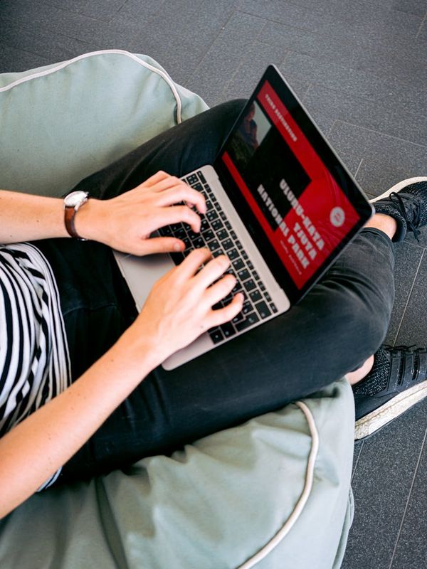 Man relaxing after work using Sovranitex principles